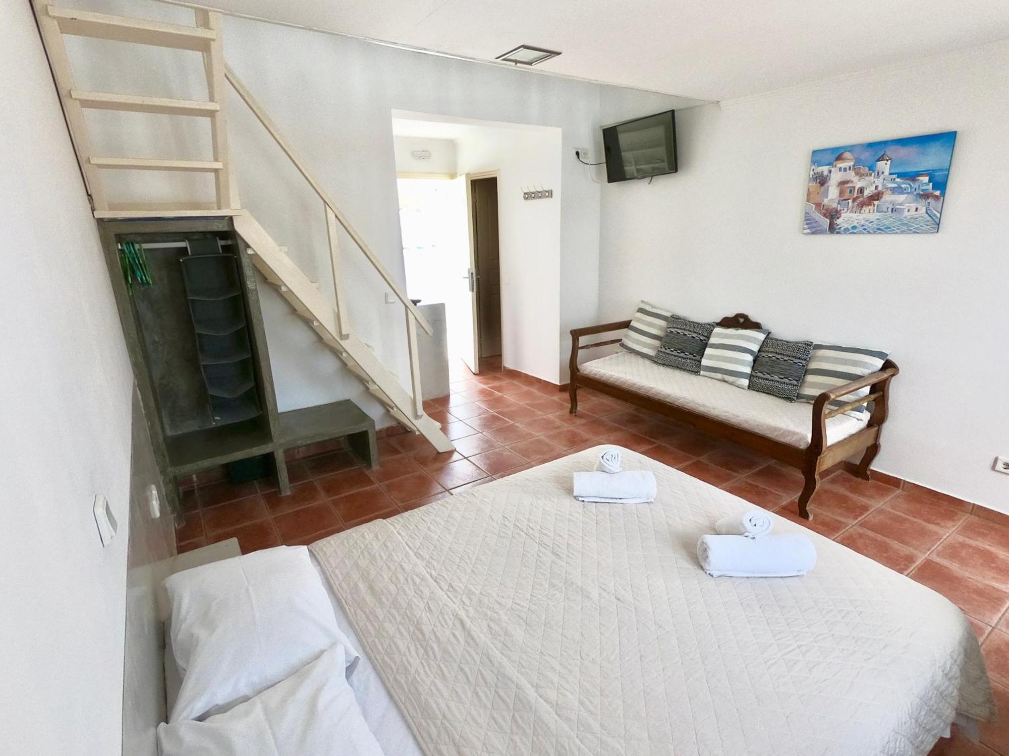 Anny Studios & Rooms Perissa Beach Экстерьер фото