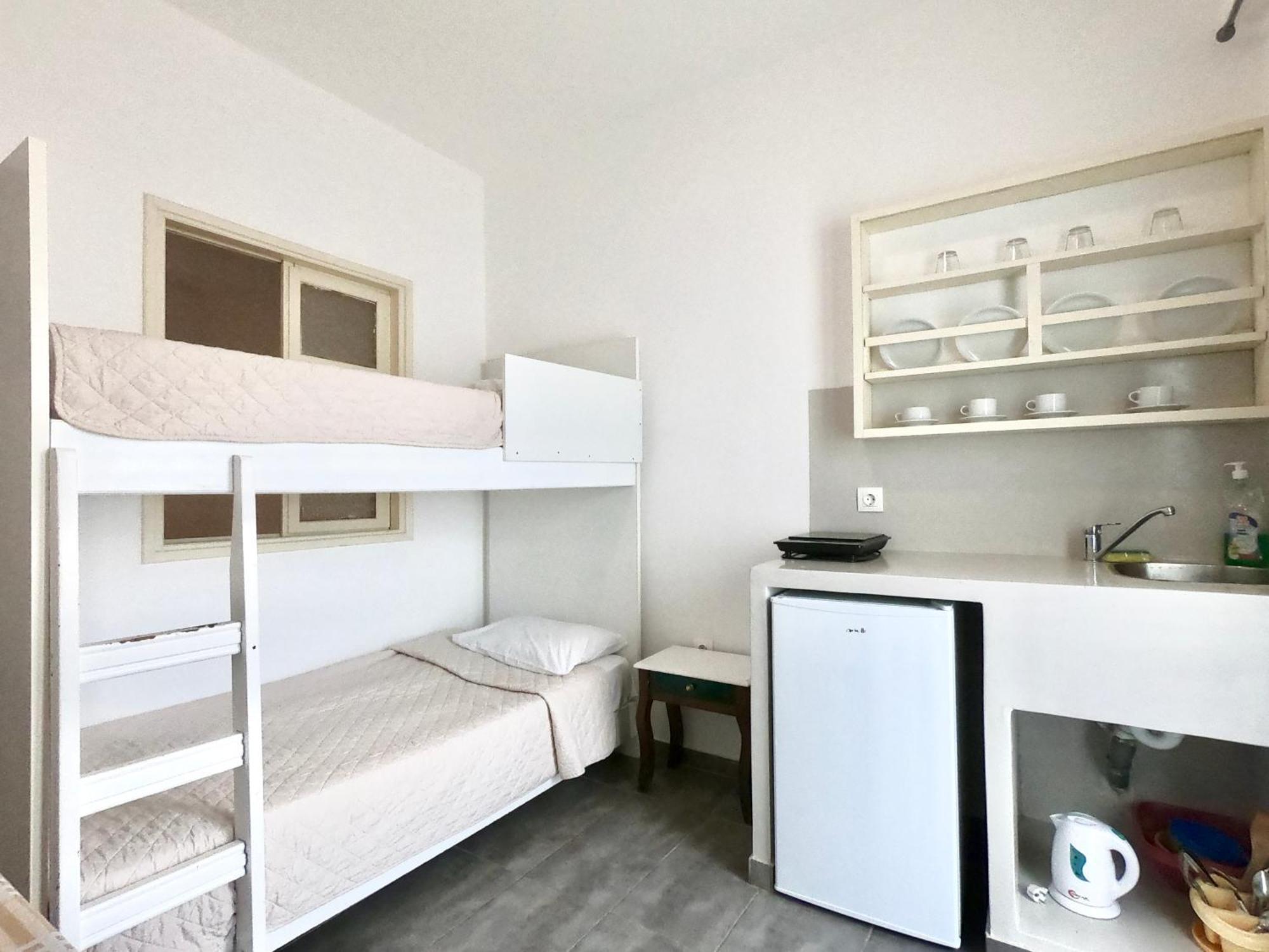Anny Studios & Rooms Perissa Beach Экстерьер фото