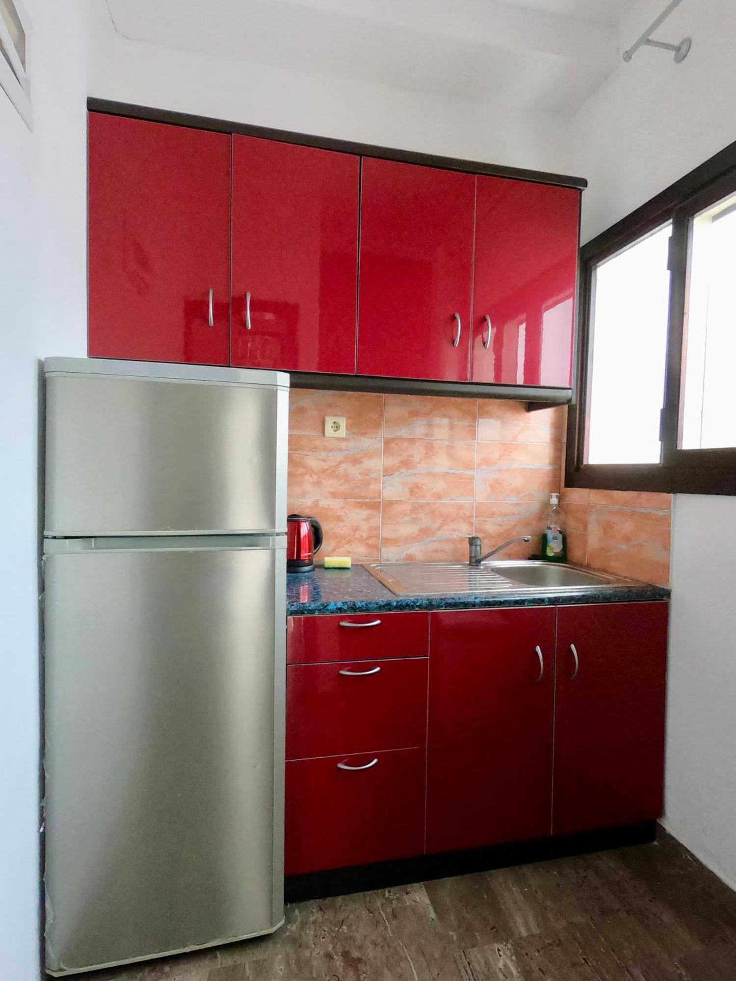Anny Studios & Rooms Perissa Beach Экстерьер фото
