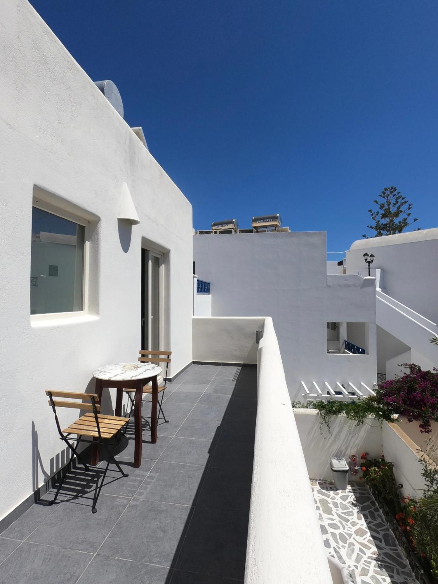 Anny Studios & Rooms Perissa Beach Экстерьер фото